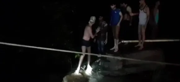 Madhya Pradesh: 11 people washed away while bathing in Shivpuri waterfall, 45 rescued