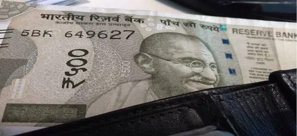 Rupee crashes to new all-time low against dollar