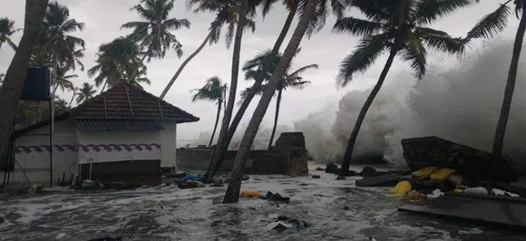 Monsoon floods devastate Kerala, Karnataka, Gujarat; heavy rain alert in Goa