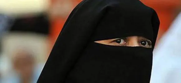 Temple school in Pakistan where Muslim woman teaches Hindu students