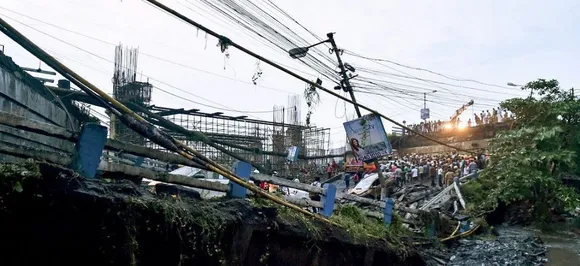 After Kolkata's Majerhat, part of Rajiv Gandhi bridge collapses in Thane