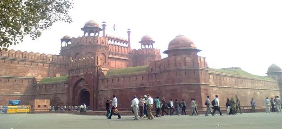 Delhi Police arrests two suspected ISIS terrorists near Red Fort