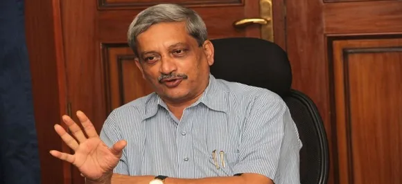 Goa CM Manohar Parrikar shifted to Delhi AIIMS on PM Narendra Modi's advice