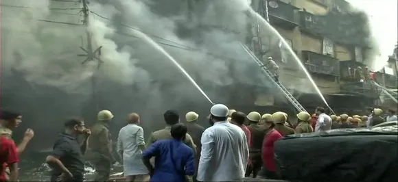Kolkata Fire: Massive blaze at Bagri Market, 30 fire engines on spot