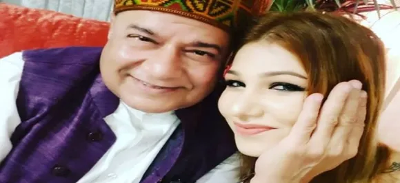 Anup Jalota gobble up more limelight for a yet stranger reason! Find out more here