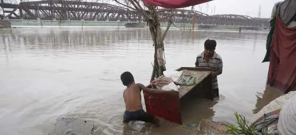 Delhi: Yamuna river breaches danger mark, Chief Secretary calls emergency meeting