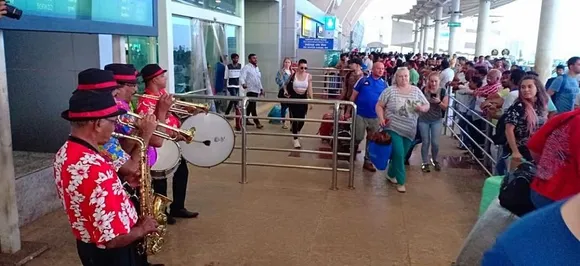 First foreign chartered flight of season lands in Goa