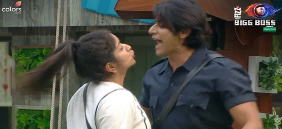 Bigg Boss 12: Surbhi Rana pulls Srishty Rode's hair to win a task, watch video