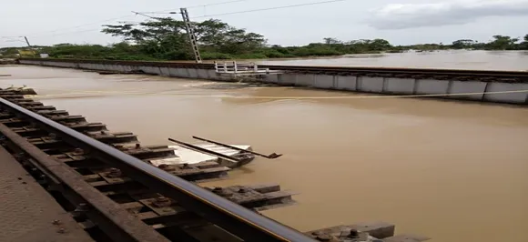 Cyclone Titli: Ichchapuram bridge in Andhra Pradesh certified fit for trains