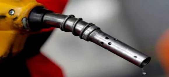 Petrol prices slashed, diesel remains unchanged in Delhi