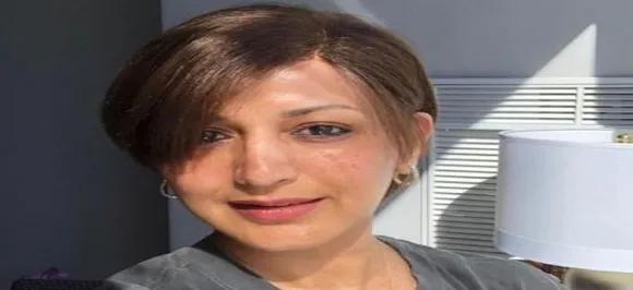 Sonali Bendre's eye affected due to chemotherapy, but bibliophile is back on track; Read more here