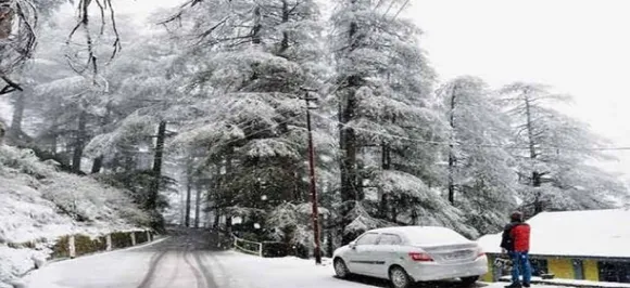 Srinagar freezes at sub-zero temperature, records coldest night of season