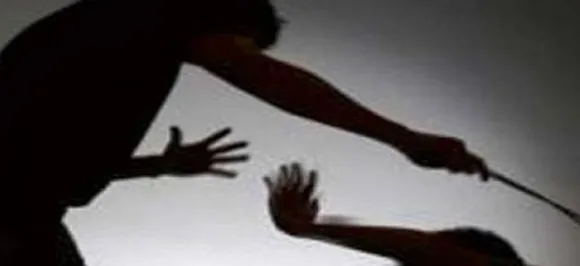 Odisha: Husband thrashes wife with wooden plank suspecting her infidelity