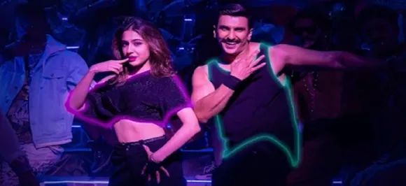 Simmba first song: Ranveer Singh, Sara Ali Khan shake a leg in remix version of â€˜Aankh Mareyâ€™ 