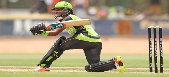 WATCH â€“ Harmanpreet Kaur takes a stunning catch in Womenâ€™s Big Bash League