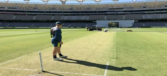 Mitchell Johnson-Aakash Chopra engage in bouncer battle over Perth wicket