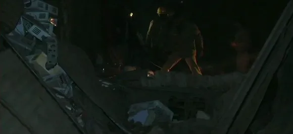 6 dead after factory building collapses in West Delhi's Moti Nagar