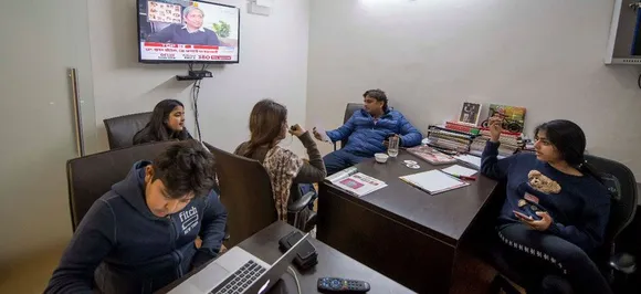 Akhilesh Yadav tweets photo with family, says not worried over reports of questioning by CBI