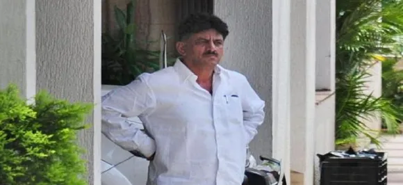 Karnataka minister alleges horse trading, says 3 Congress lawmakers camping in Mumbai hotel with BJP leaders