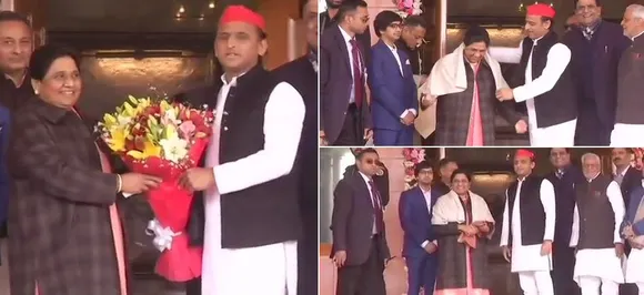Samajwadi Party chief Akhilesh Yadav meets BSP supremo Mayawati on 63rd birthday