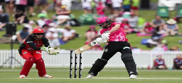 Five runs needed off one ball â€“ See this dramatic finish in Womenâ€™s Big Bash League