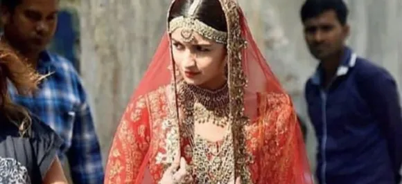 Alia Bhatt looks stunning as a bride in leaked photo from sets of Kalank