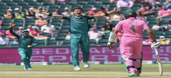 South Africaâ€™s Pink invincibility shattered in Johannesburg as Pakistan draw level