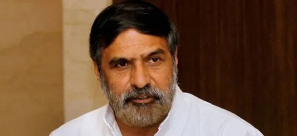 Students should stop listening to PM Modi as his own degree is fake, says Anand Sharma