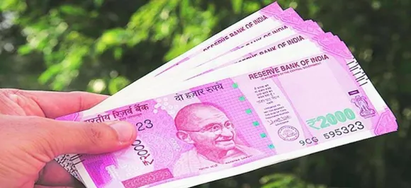 Rupee slips 25 paise to 71.36 vs US dollar in early trade