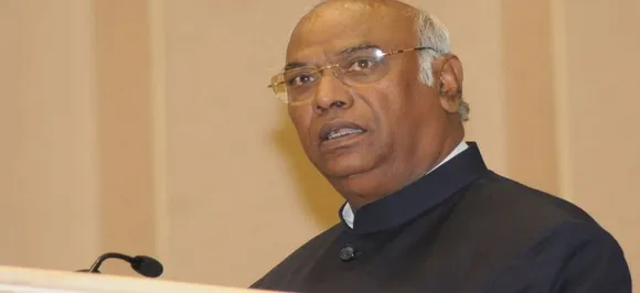 'Only Jumlas will come out today', says Congress leader Mallikarjun Kharge ahead of Interim Budget 2019