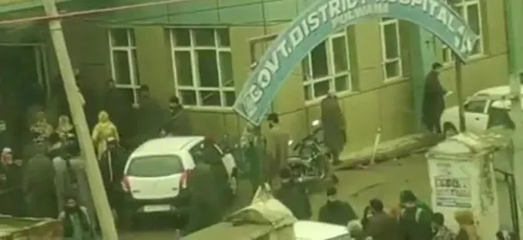 Blast in Jammu and Kashmirâ€™s Pulwama school, 10 children injured 