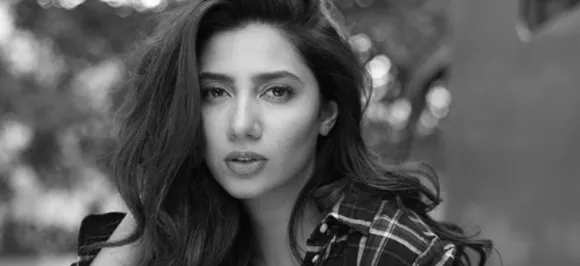 Pakistani actress Mahira Khan REACTS to IAF's air strikes across LOC, check out her tweet 