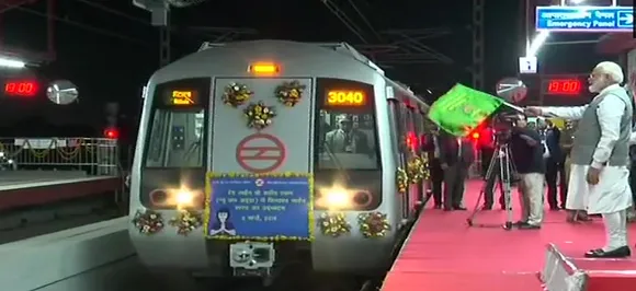 Indiaâ€™s 130 crore people are my proof, stop pleasing Pakistan: PM Modi in Ghaziabad 