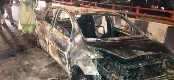 Car catches fire near Delhi's Akshardham temple