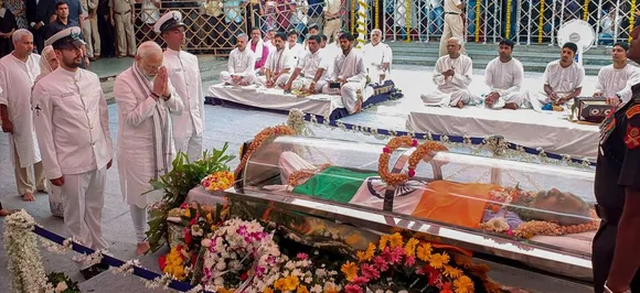 PM Modi pays homage to Manohar Parrikar in Goa, state funeral at 5 pm