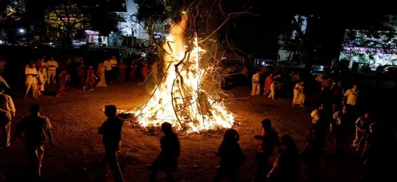 Happy Holi 2019: BJP ministers organise Holika Dahan to end evil of corruption