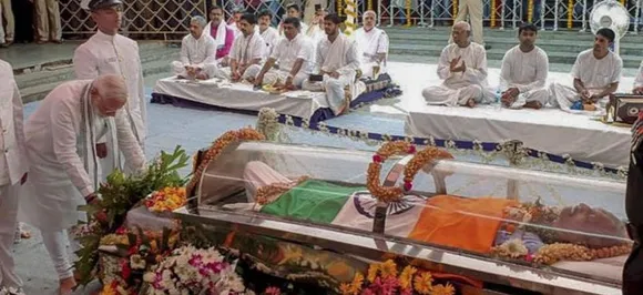 Probe ordered into â€˜purificationâ€™ of place where Manohar Parrikar's body was kept