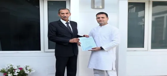 Surgical strikes hero Lt Gen Hooda submits national security report to Rahul Gandhi