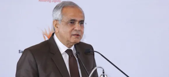 In soup over anti-NYAY tweet, NITI Aayog's Rajiv Kumar brings in 'economist' card 