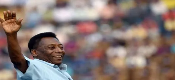 Pele undergoes treatment in Paris hospital