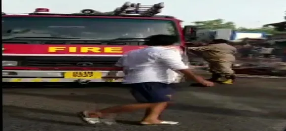 Delhi: Fire breaks out outside Sonia Gandhi Camp in RK Puram Sector-7