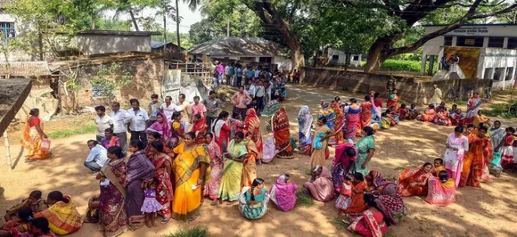 West Bengal: Violence marred Phase 4 of Lok Sabha polls, 76.66% voters cast ballot