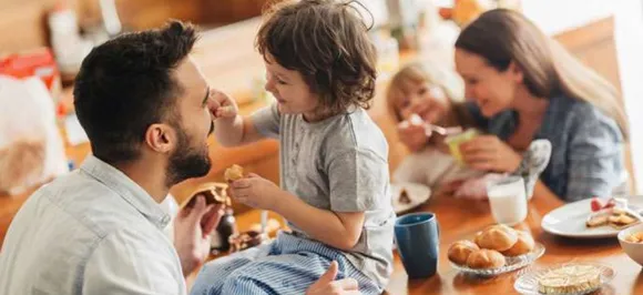 Chatterbox parents raise intelligent kids with better verbal, non-verbal skills: Study