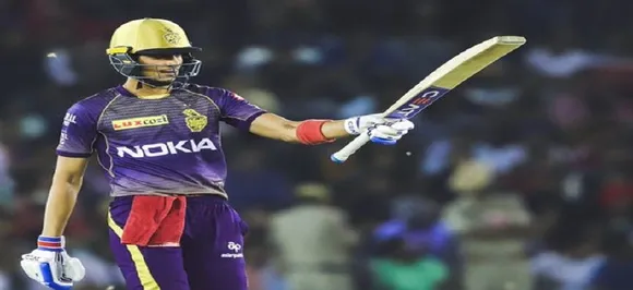 Shubman Gillâ€™s father steals the show with bhangra celebrations after reaching fifty â€“ WATCH