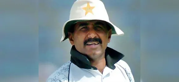 Javed Miandad laughs off Shahid Afridi's allegations