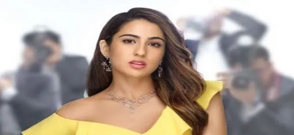 On the auspicious day of Akshaya Tritiya, Sara Ali Khan signs a jewelry brand