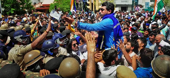 Alwar Gangrape: 5 policemen injured in violent protests in Dausa, BJP demands CM's resignation