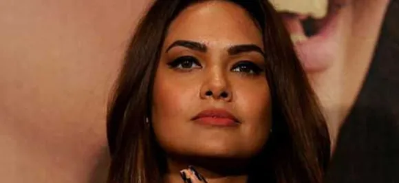 Angry Esha Gupta slams UIDAI after server goes down, terms service 'ridiculous' 