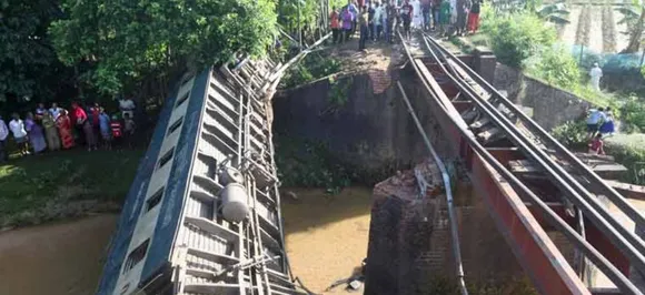 Train accident kills 5, injures at least 67 in Bangladesh 