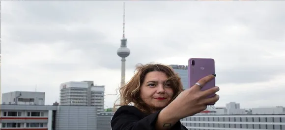 Selfies five times more deadly than shark attacks: Study   